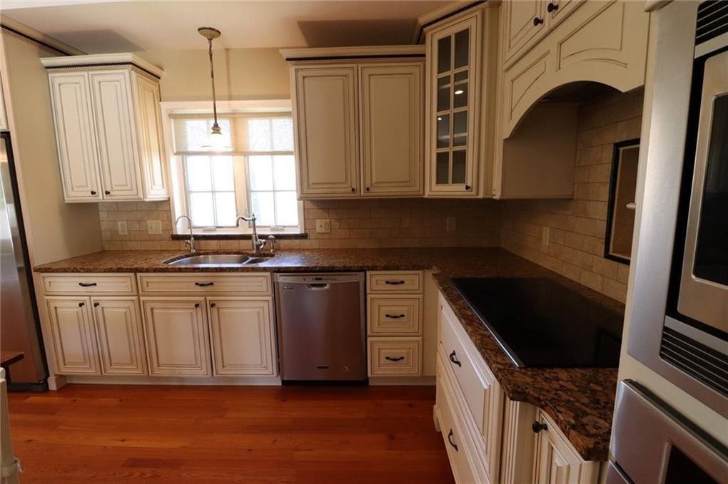 Listing 6 Morrone Ct, Westerly RI 02891